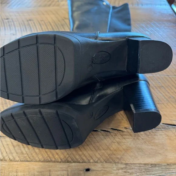 NEW Anne Klein Classic Black Knee-High Block Heel Boot - Women Sz 9 - Picture 7 of 7